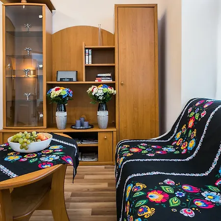 Rentplanet - Topolowa Apartment